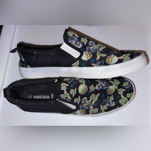 The Mandalorian Grogu Men’s Canvas Shoe Size 9